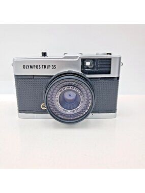 Olympus Trip 35 35mm Film Camera Zuiko 40mm f2.8 Lens Silver Black Vintage Japan